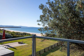 Aqua Beachfront - Pet Friendly - 2 Mins Walk to Beach